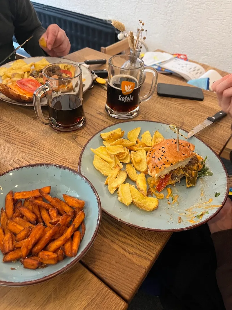 Chaluj burger &beer — restaurant (photo 7)