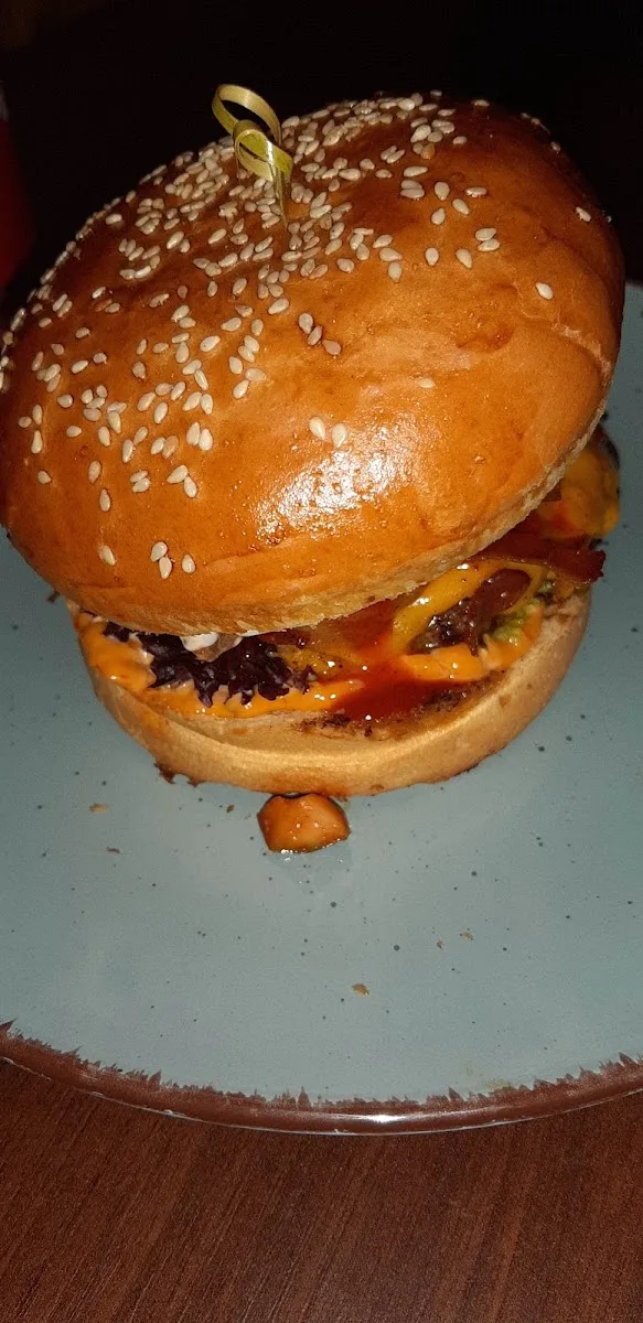 Chaluj burger &beer — restaurant (photo 10)