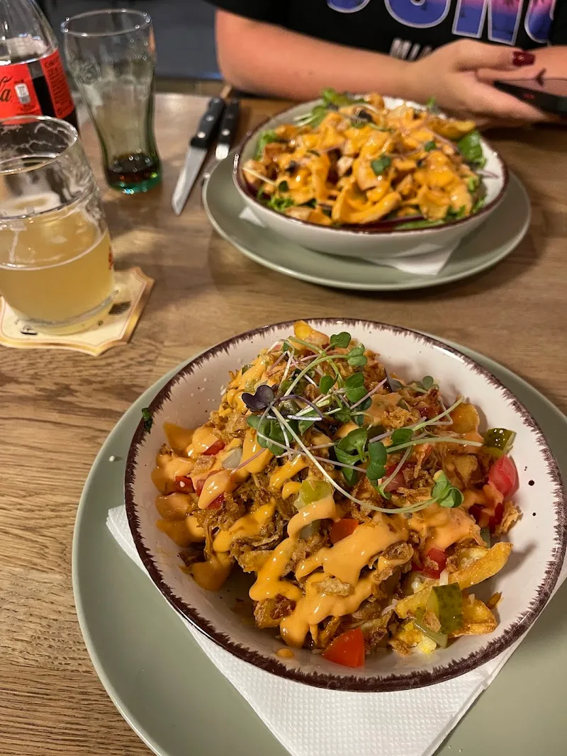 Chaluj burger &beer — restaurant (photo 3)